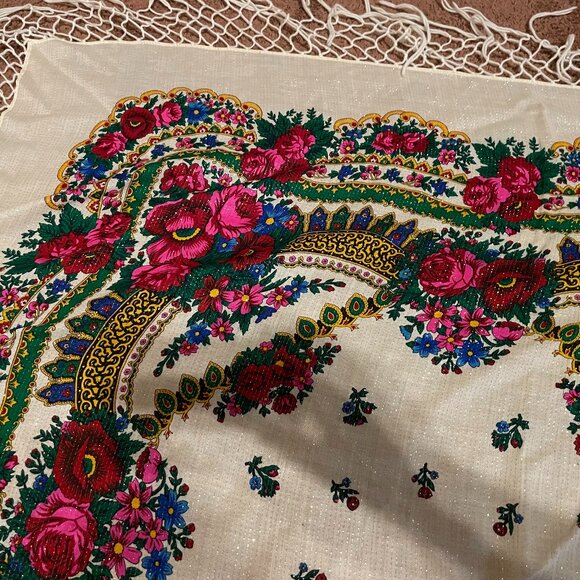 Women's Large Wool Blend Ornate Floral Print Wrap - Made in Japan - Picture 3 of 4